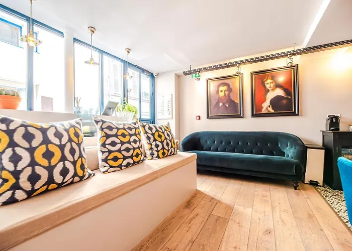 Les Boulevards Apartment Paris