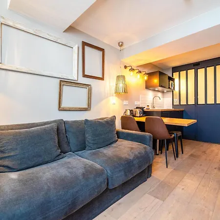 Les Boulevards Apartment Paris
