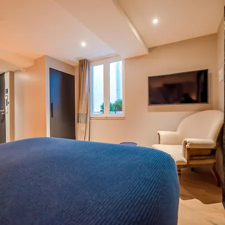 Les Boulevards Apartment *
