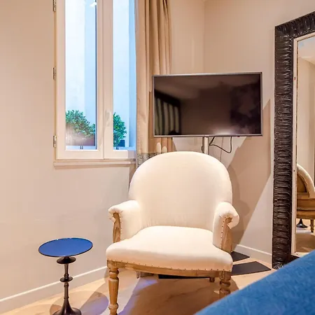 Les Boulevards Apartment